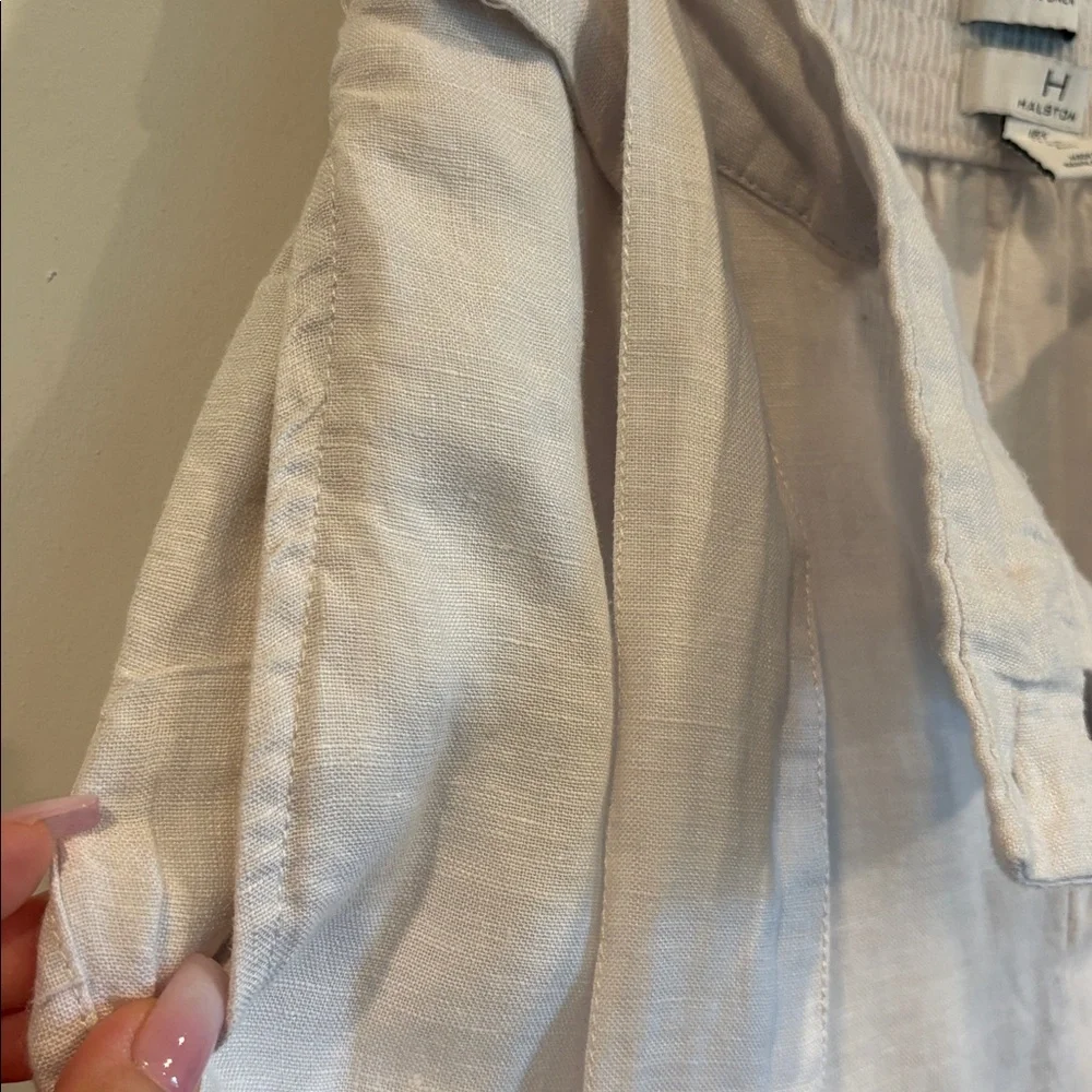 Halston 100% Linen Shorts Waist Tie Size Small High Rise